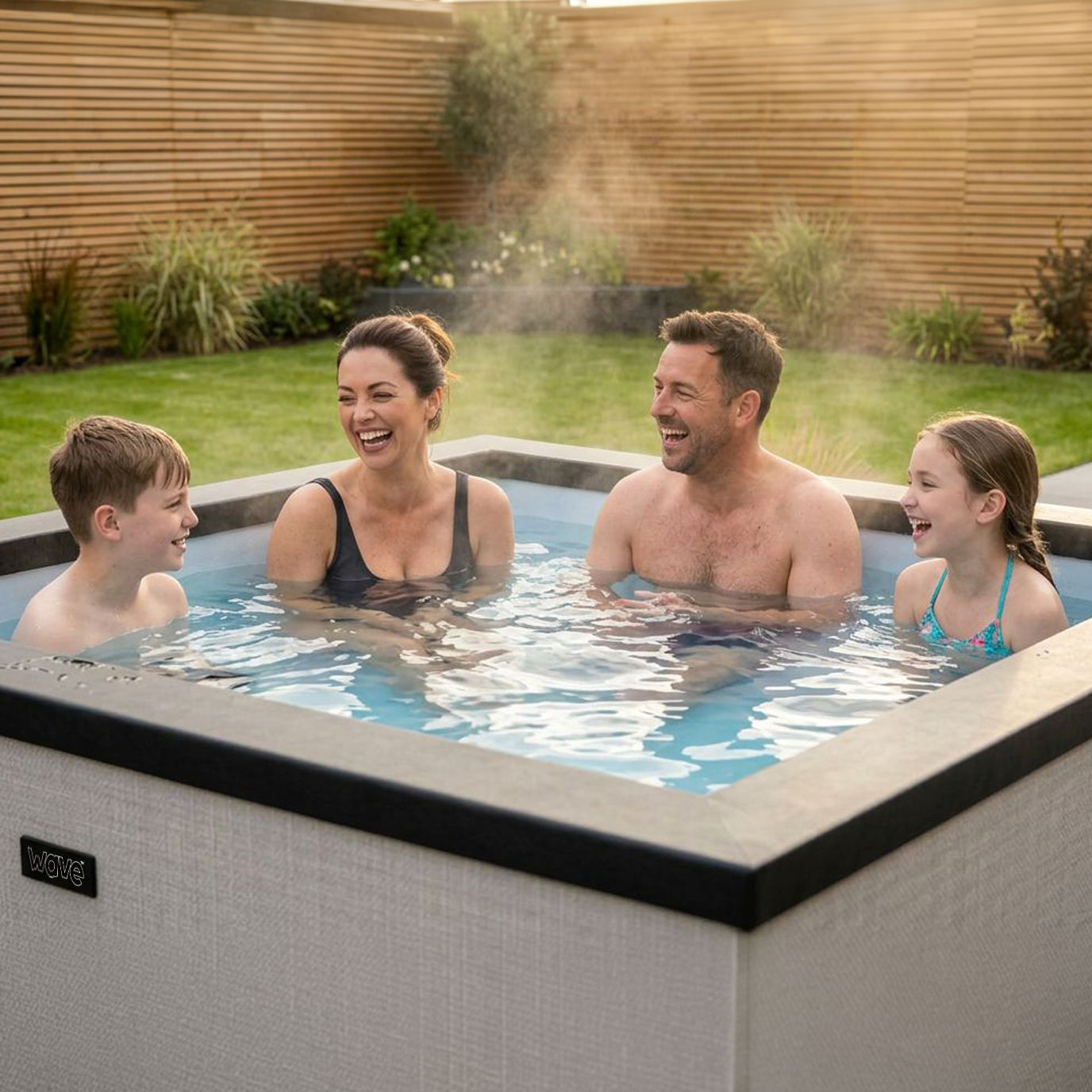 Garda | 4/6-Person Eco Foam Hot Tub | Built-In Integrated Heater