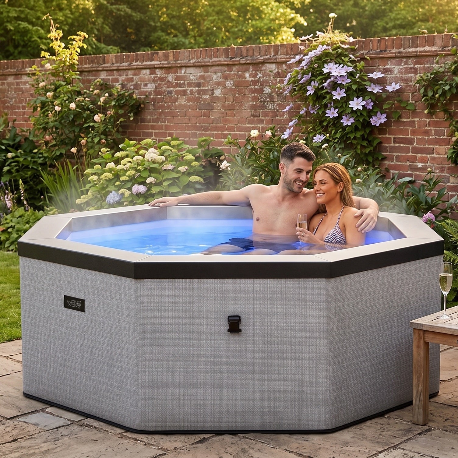 Como | 6-Person Eco Foam Hot Tub | Built-In Integrated Heater
