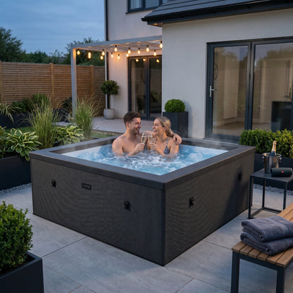 Garda | 4/6-Person Eco Foam Hot Tub | Built-In Integrated Heater