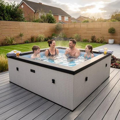 Garda | 4/6-Person Eco Foam Hot Tub | Built-In Integrated Heater