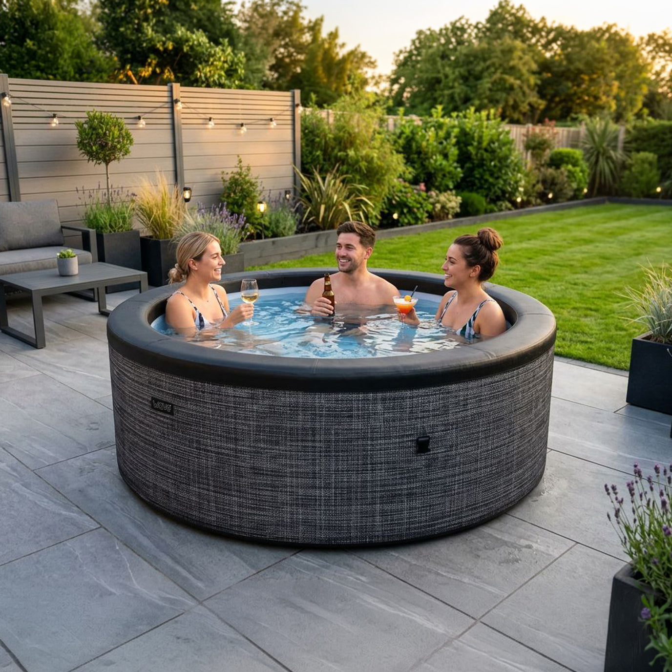Tahoe | 4/6-Person Eco Foam Hot Tub | Built-In Integrated Heater