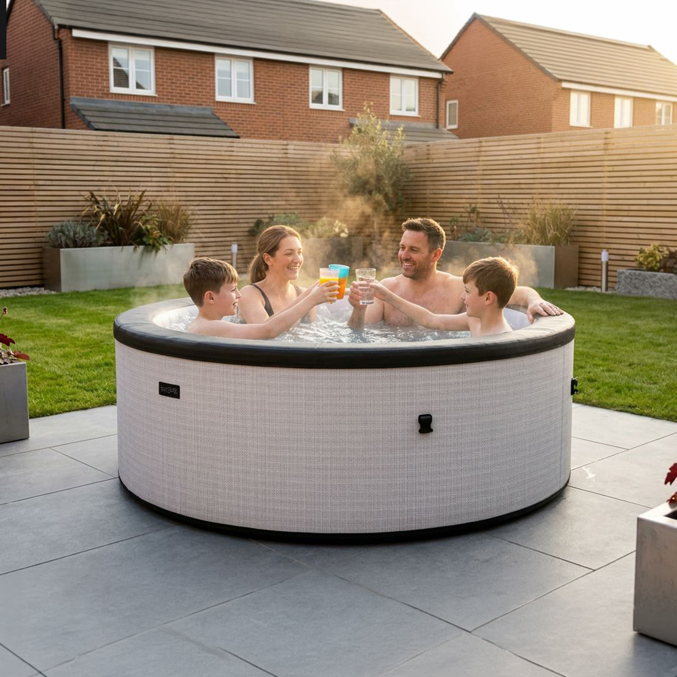 Tahoe | 4/6-Person Eco Foam Hot Tub | Built-In Integrated Heater